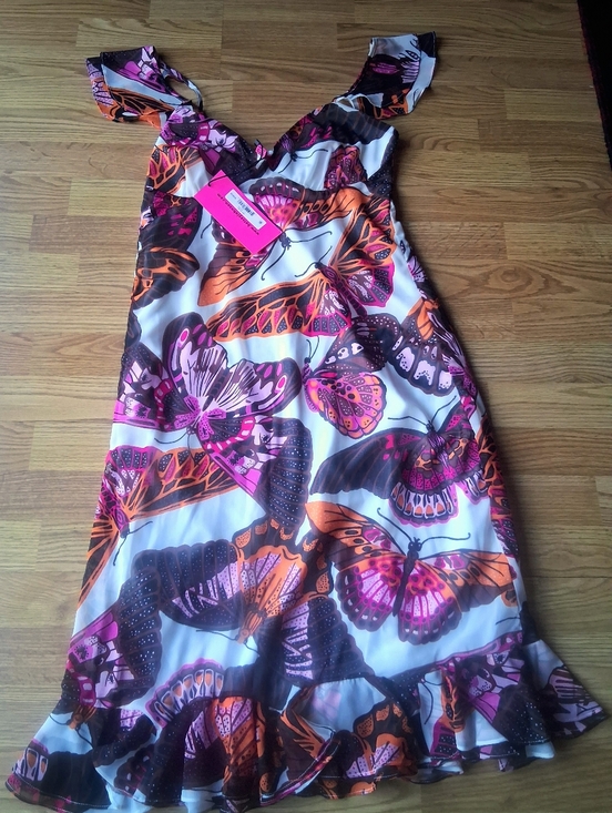 Betsy Johnson, NWT Ladies Dress Midi Style, Sun Dress, Sz Med ,MSRP $109. - Picture 7 of 7